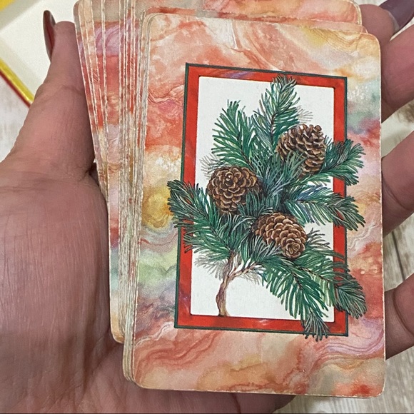 Congress Poinsettia Pine Cones Playing Cards - Picture 7 of 8